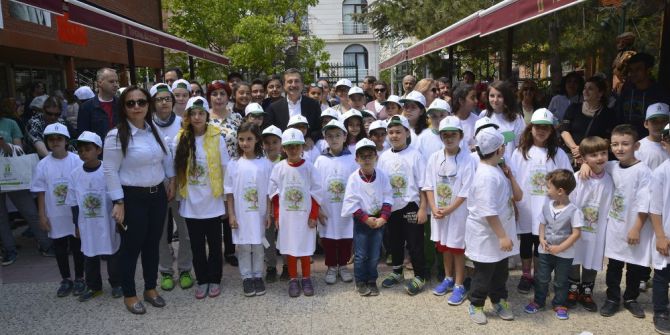 Hoşnudiye’de Sokak Ağaçlandırma Çalışması