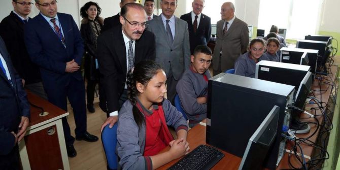 Yozgat’ta Köy Okullarına Bilişim Sınıfı Kuruluyor