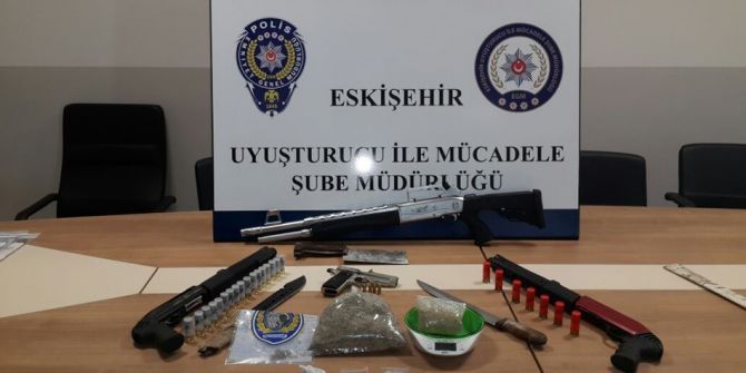 Eskişehir’deki Uyuşturucu Operasyonunda 10 Şahıs Yakalandı