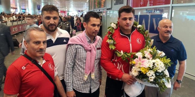 Güreş Milli Takımı Antrenörü Salih Bora: “Türk Güreşinin Yükselişi Hepimizi Sevindiriyor”