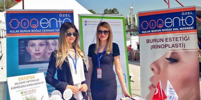 Çim Adamlar İle Saç Ekimine Dikkat Çektiler