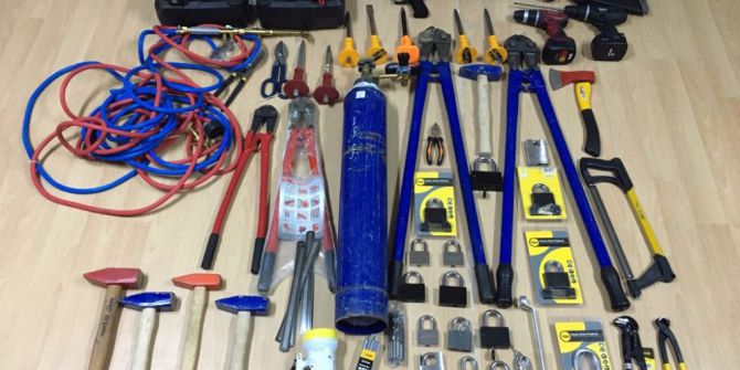 Iraklı İnsan Tacirlerinin Evleri Hırdavatçı Dükkanını Aratmadı