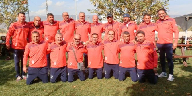 Foça Masterler Türkiye Şampiyonasının İlk Maçında Kaybetti