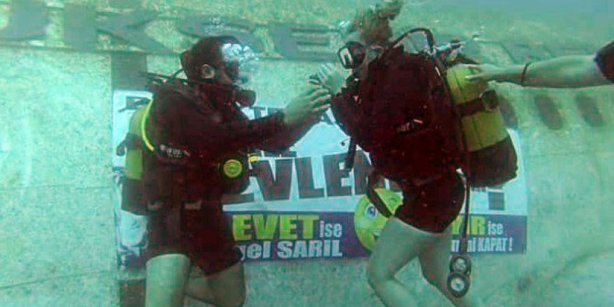 Batık Uçakta Evlenme Teklifi