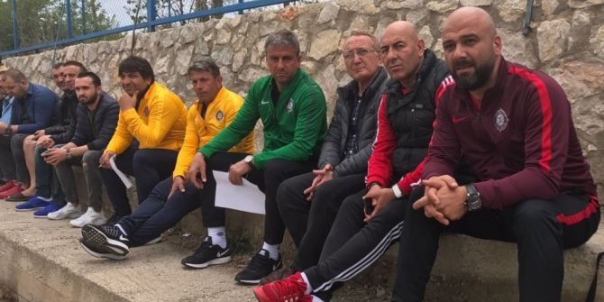 Hamzaoğlu’ndan Gençlere Yakın Takip