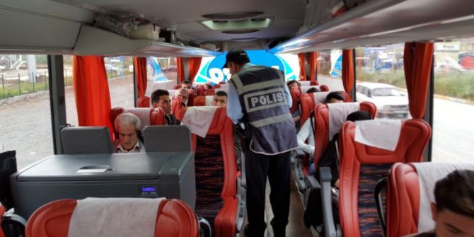 Afganlı Mülteciler Otobüste Yakalandı