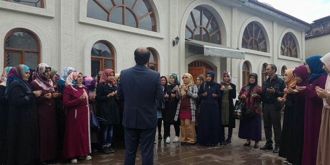 Reşadiye’de Üniversite Öğrencileri Umre’ye Gönderildi