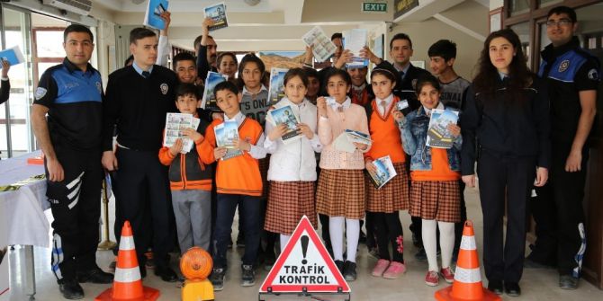 Hakkari’de Trafik Haftası Etkinlikleri