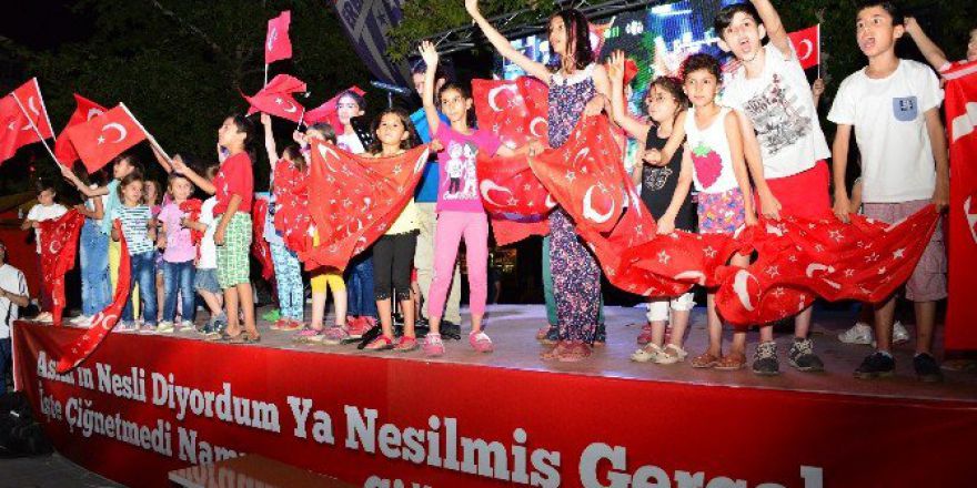 Erbaa’da Demokrasi Nöbeti Devam Ediyor