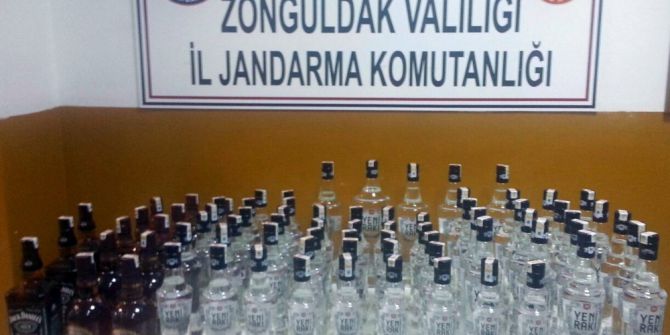 Jandarma Kaçak İçkiye Geçit Vermedi