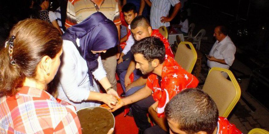 Kınalı Kuzular Demokrasi Nöbetinden Vatan Nöbetine Uğurlandı