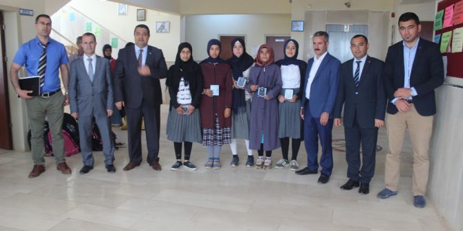 Teog’ta Başarılı Olan Öğrenciler Ödüllendirildi