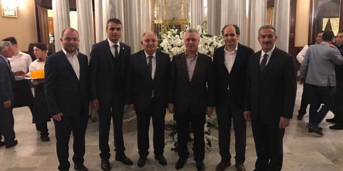 Ak Parti Bilecik İl Başkanı Karabıyık, Genç Çiftin Mutluluklarına Ortak Oldu