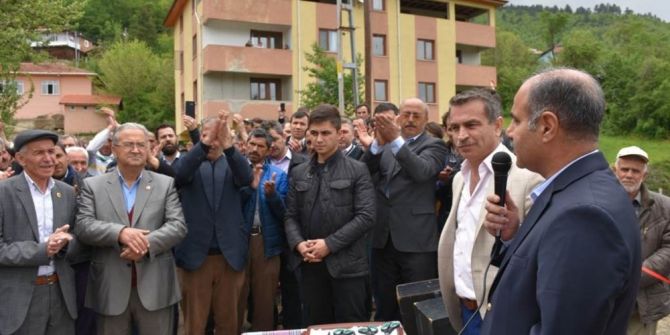 Vali Aktaş, Akkışla Köyünü Ziyaret Etti