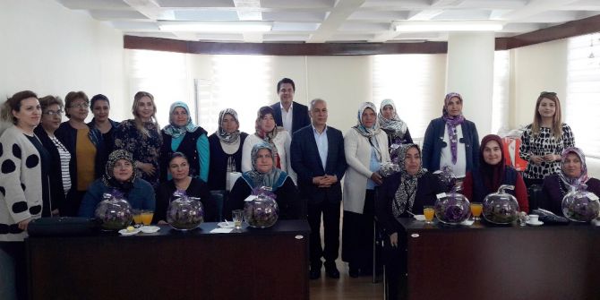 Muhtar Eşleri Mutluluk Dağıtacak