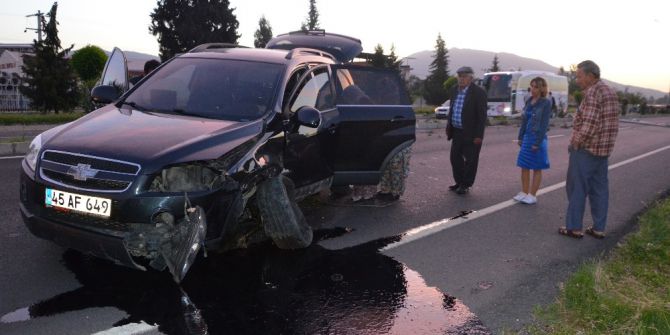 Kaza Nedeniyle Nazilli-denizli Karayolu Ulaşıma Kapandı
