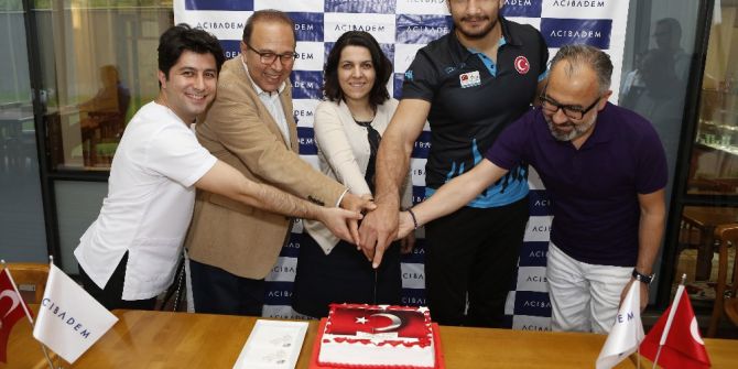 Avrupa Şampiyonu Taha Akgül, Acıbadem Hastanesi’nde Rutin Kontrollerini Yaptırdı