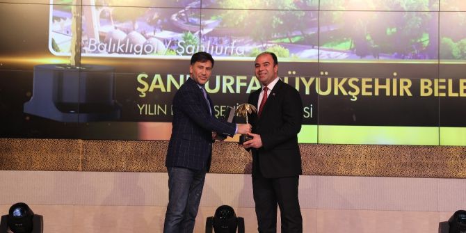 Altın Palmiye’de Yılın Belediye Başkanı Nihat Çiftçi Oldu