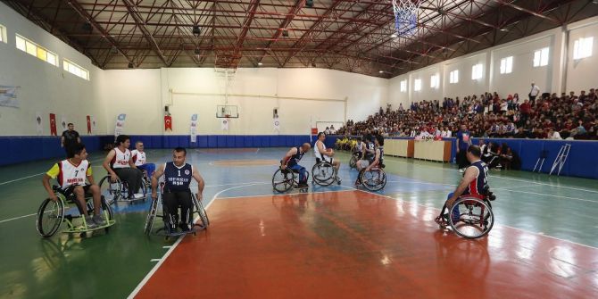 ’Sporda Biz Engel Siz Projesi’ İlçelere Taşındı