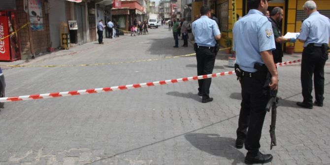 Sokak Ortasında Silahlı Çatışma: 1 Ölü, 3 Yaralı