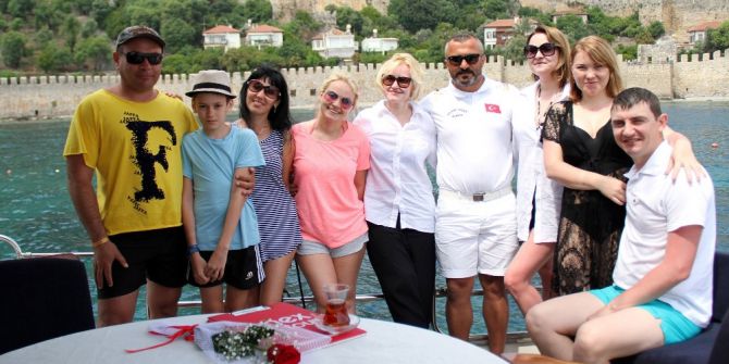 Alanya’da Günübirlik Turlara Rus Ve Ukraynalı Turist Bereketi