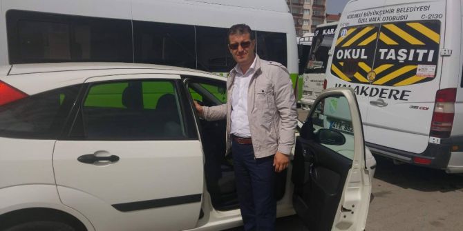 Otomobilin İçinde Çıkan Yılan Paniğe Neden Oldu