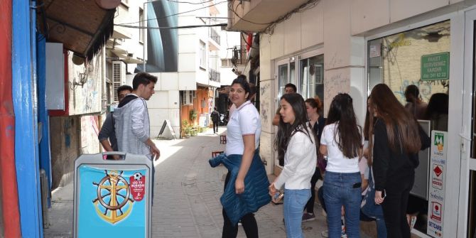 Kafede Yangın Paniği