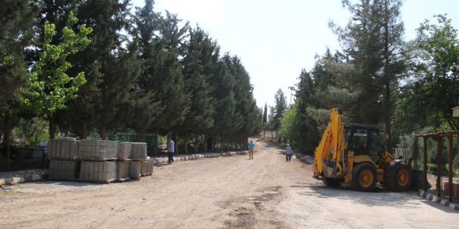 Büyükşehir Ceylanpınar İlçe Mezarlığını Onarıyor