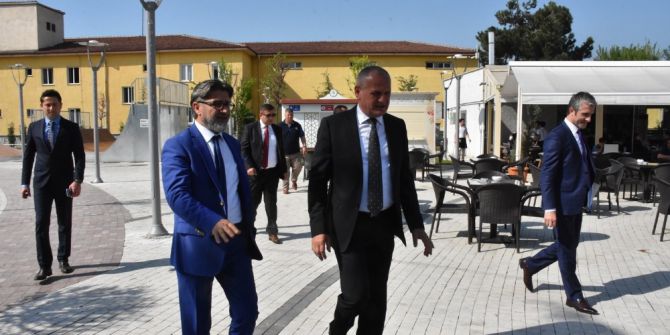 Düzce Belediyesi Şehitler Parkındaki Eksiklikleri Gideriyor