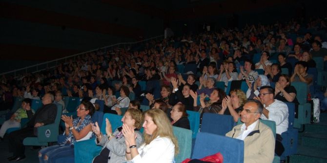 Nilüfer Kadın Korosu Renk Otizm Derneği Yararına Sahnedeydi