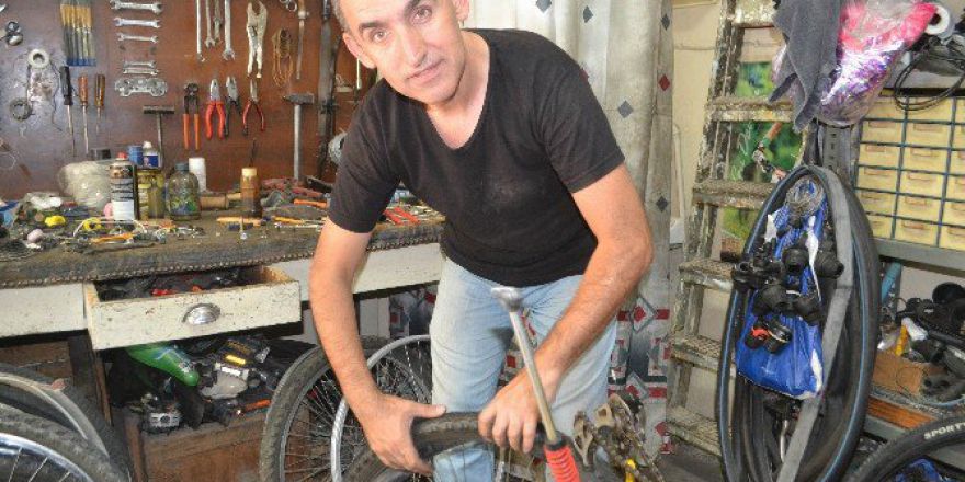 Babasının Yanında Çırak Olarak Başladı Şimdi Usta Oldu