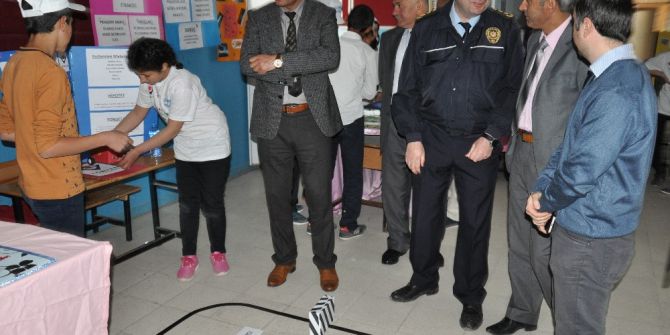 Bulanık’ta Tübitak 4006 Bilim Fuarı