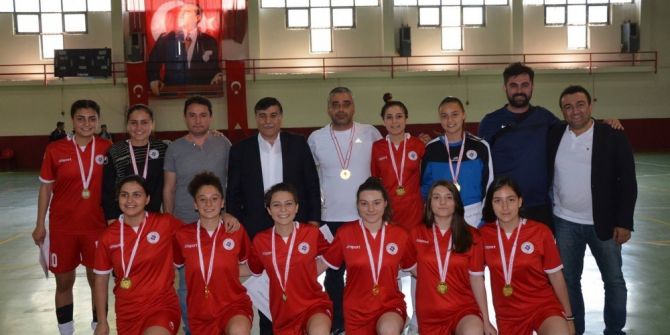 Emet’te Yapılan Türkiye Okullararası Genç Kızlar Futsal Yarı Final Maçları Sona Erdi