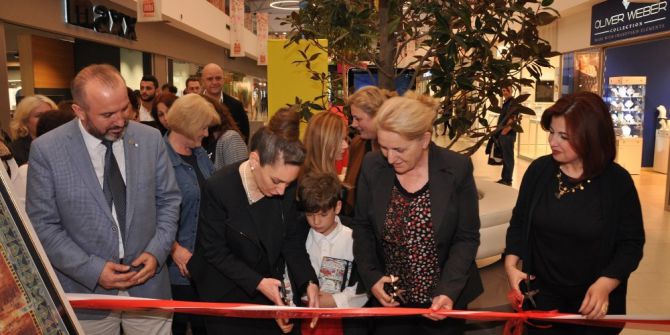 Kosova’da Yoğun İlgi Gören Sergi