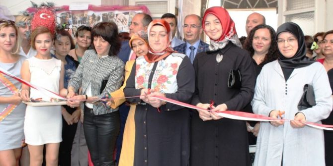 Ayvalık Hem’in Yıl Sonu Sergisine Yoğun İlgi