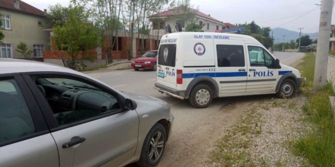 Şüpheli Otomobilde Uyuşturucu Haplar Ele Geçirildi