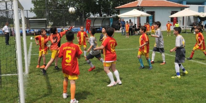 Nilüfer 16. Uluslararası Spor Şenlikleri’nde Kupa Sevinci