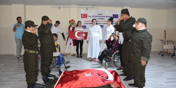 Özel Öğrenciler Duygulandırdı