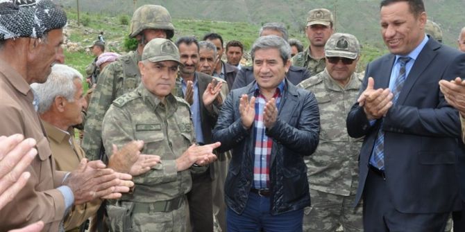Korgeneral Çetin Sınır Kapısında
