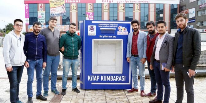 Gençlerden "Kitap Kumbarası" Projesi