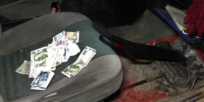 Acemi Hırsızlar Benzinlik Soydu, Polise Yakalandı