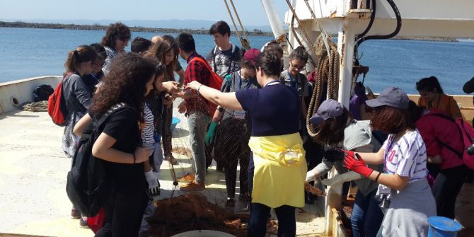 Öğrenciler Balıkçı Gemilerini Gezdi