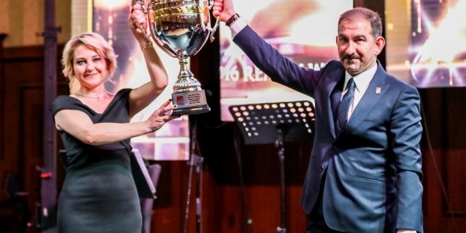 Elfi Gayrimenkul Başarısını Kupa İle Taçlandırdı