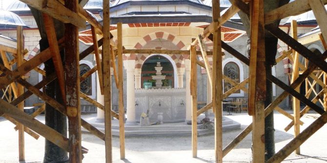 Kayı Boyu Camiinin Girişinde Çalışmalar Devam Ediyor