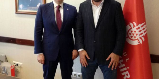 Başpehlivan Abdullah Güngör, Göksel Gümüşdağ’ı Makamında Ziyaret Etti.
