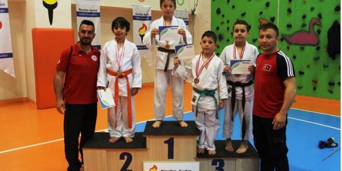 Nesibe Aydınlı Judoculardan Büyük Başarı