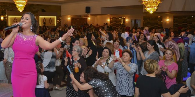 Maltepeli Kadınların Matine Keyfi