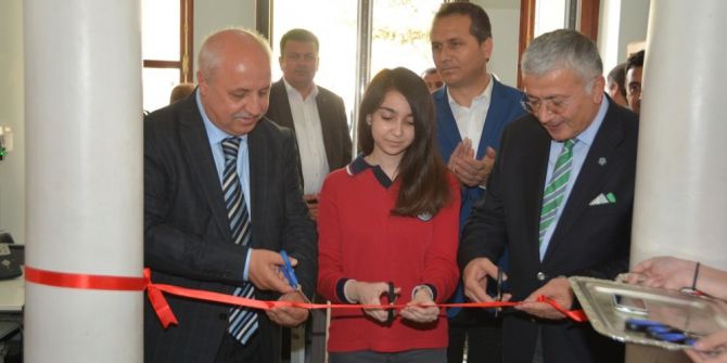 Genç Yeteneklerin Eserleri Süleymanpaşa Belediyesi Tarihi Binada Sergilendi