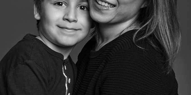 Network, Anneleri Çocuklarıyla Vitrinlere Çıkardı