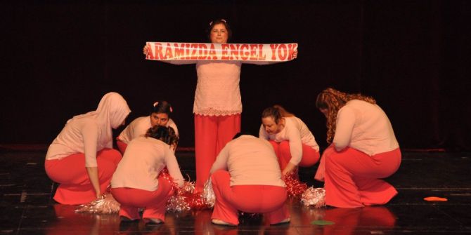 Sivas’ta Engelli Öğrencilerden ’Engelsiz’ Gösteri